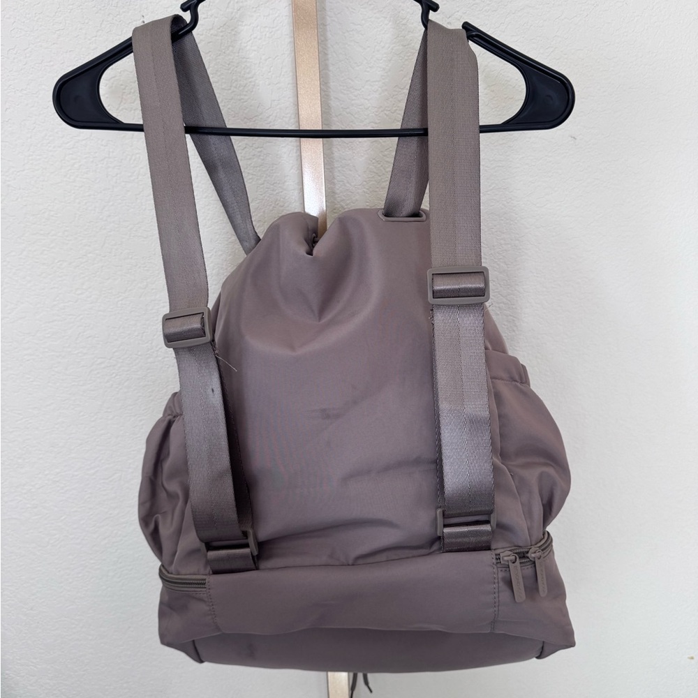 Beyond Yoga Mauve Backpack - Picture 5 of 10